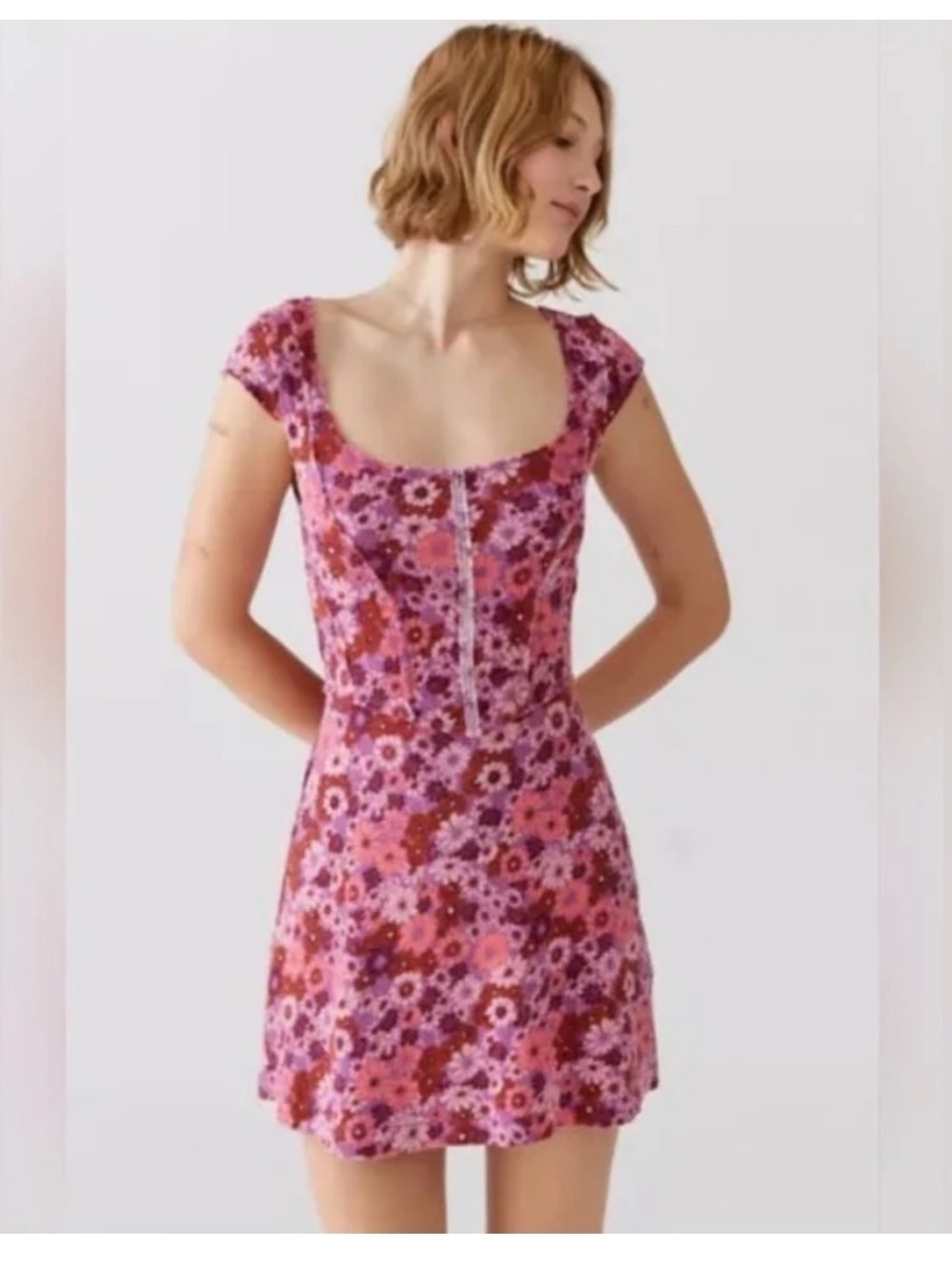 UO Juliette seamed floral mini dress NWT size small - Picture 1 of 9